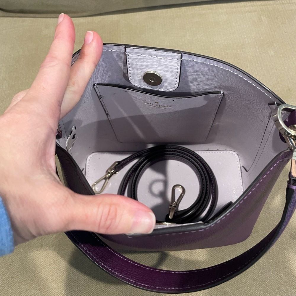 Kate Spade, Darcy small leather bucket shoulder/crossbody - Picture 5 of 6